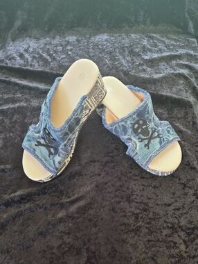 Denim Skull Slide Sandals - Blue